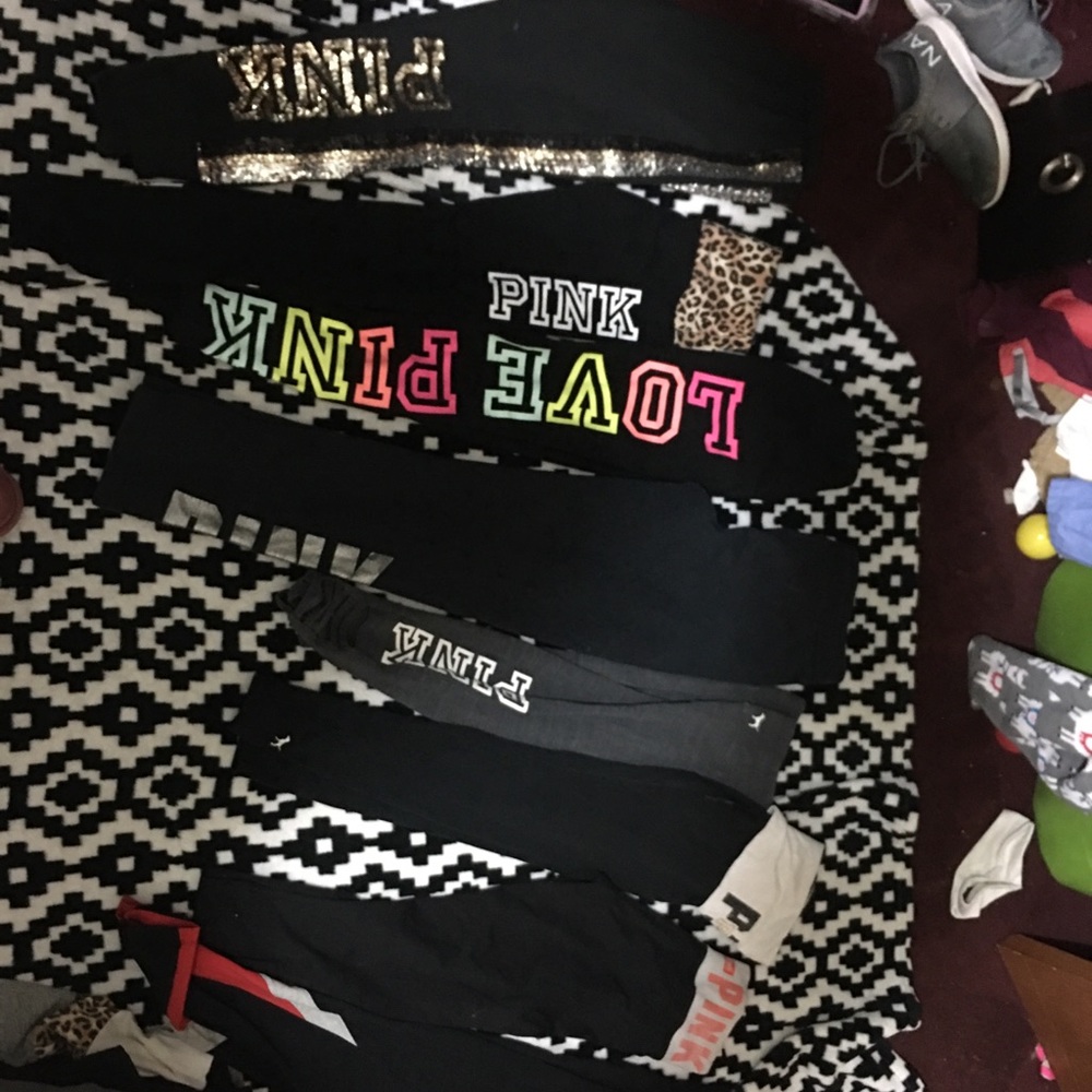 Size xsmall pink leggings and sweats 20$ each obo